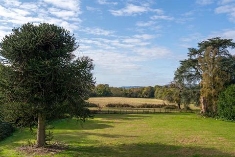 3 bedroom apartment for sale, Holmesdale Park, Coopers Hill Road, Nutfield