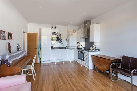 2 bedroom apartment for sale, Woodland Court, Soothouse Spring, St Albans