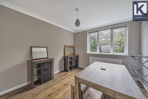 3 bedroom terraced house for sale, Selkirk Road, London, SW17