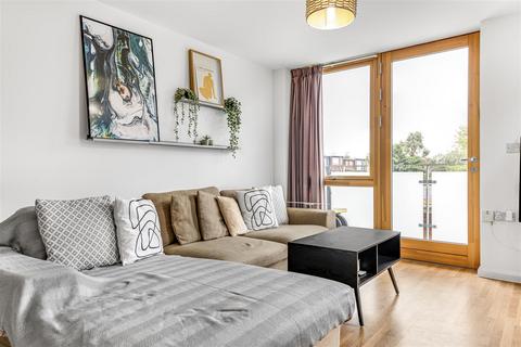 2 bedroom flat for sale, Lower Richmond Road, Richmond, TW9