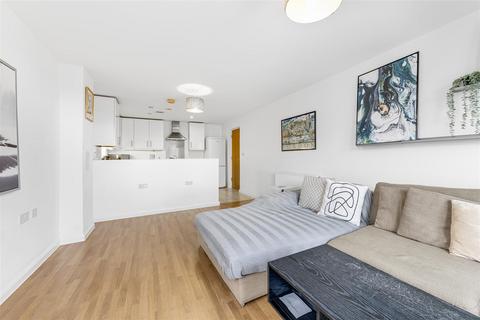 2 bedroom flat for sale, Lower Richmond Road, Richmond, TW9