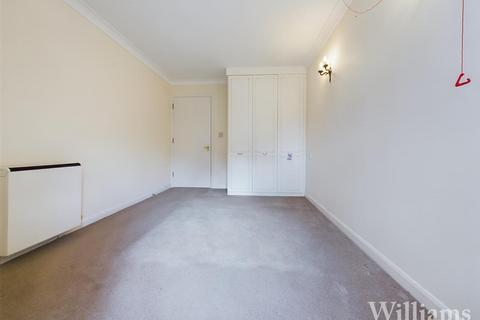 1 bedroom retirement property for sale, Sycamore Court, Aylesbury HP19