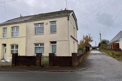 3 bedroom semi-detached house for sale, Dyffryn Road, Ammanford