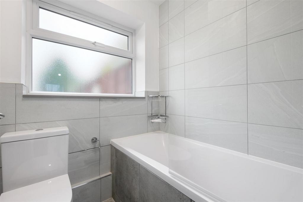 15 Merton Avenue - 5ljf Z8ff4r Y3 Ez9no H4u.jpg