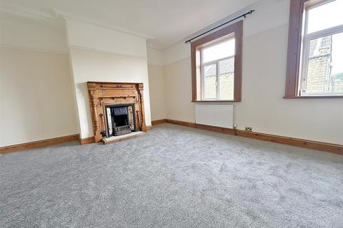 4 bedroom end of terrace house for sale, Green Lane, Greetland, Halifax