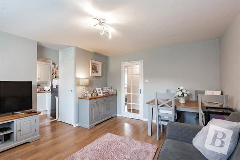 47 Latimer Drive, Hornchurch, RM12 6TN