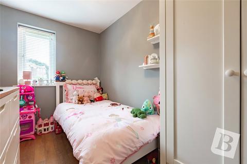 47 Latimer Drive, Hornchurch, RM12 6TN