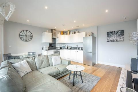 2 bedroom flat for sale, Elstree Way, Borehamwood