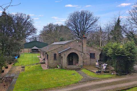 4 bedroom detached bungalow for sale, Scragged Oak Road, Detling, ME14