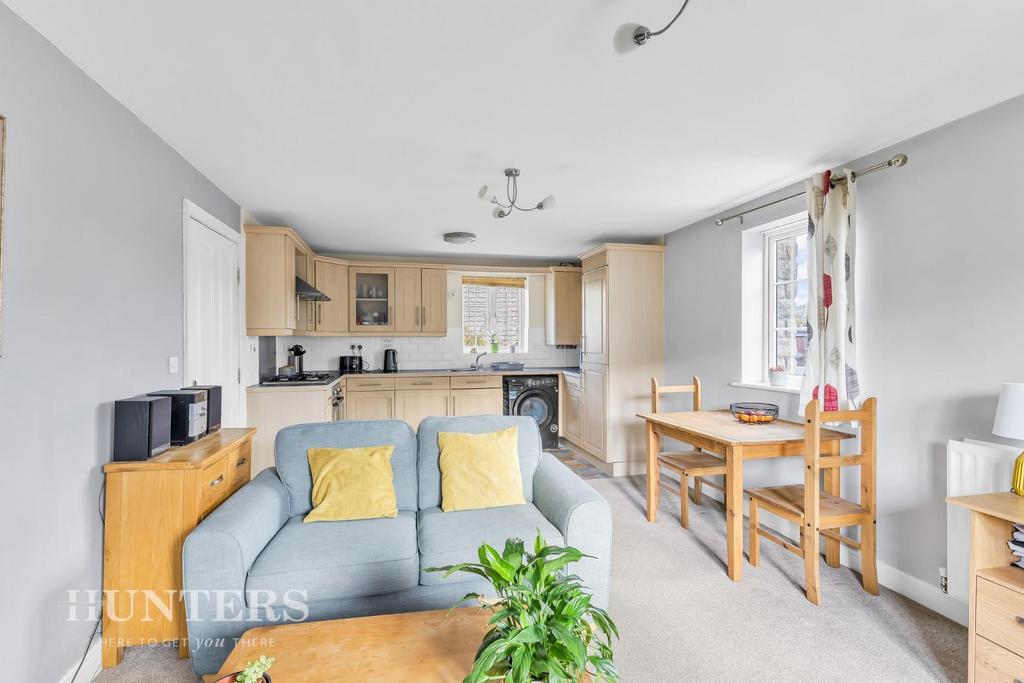 Open plan lounge kitchen diner