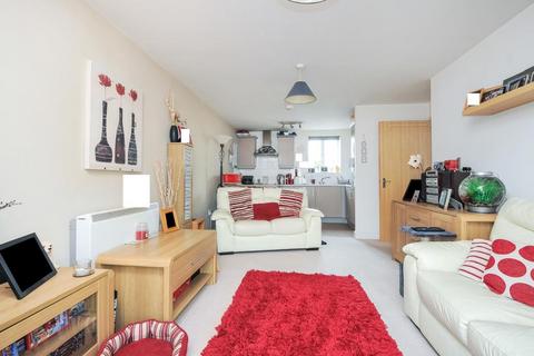 2 bedroom flat for sale, Carterton,  Oxfordshire,  OX18