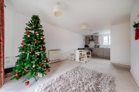 undefined, Carterton,  Oxfordshire,  OX18