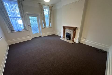 1 bedroom flat to rent, Upper Sea Road, Bexhill On Sea