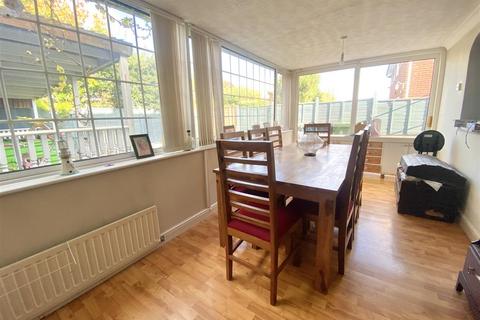 3 bedroom semi-detached house for sale, Conway Drive, Shrewsbury