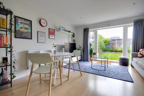 2 bedroom terraced house for sale, Knight Gardens, Lymington, SO41