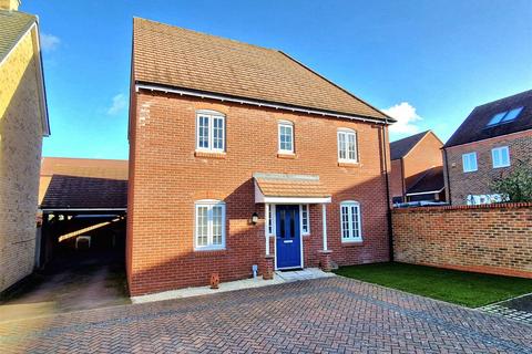 3 bedroom detached house for sale, West Hill Close, Great Denham, Bedford