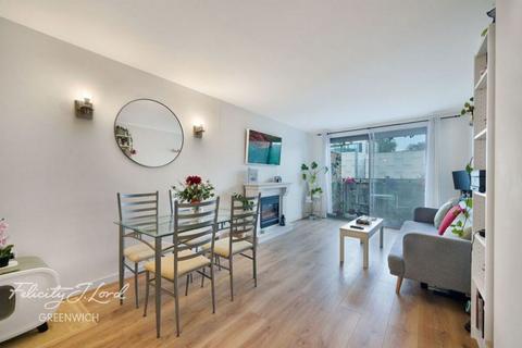 1 bedroom flat for sale, Dakota Building, Deals Gateway, London, SE13 7QE