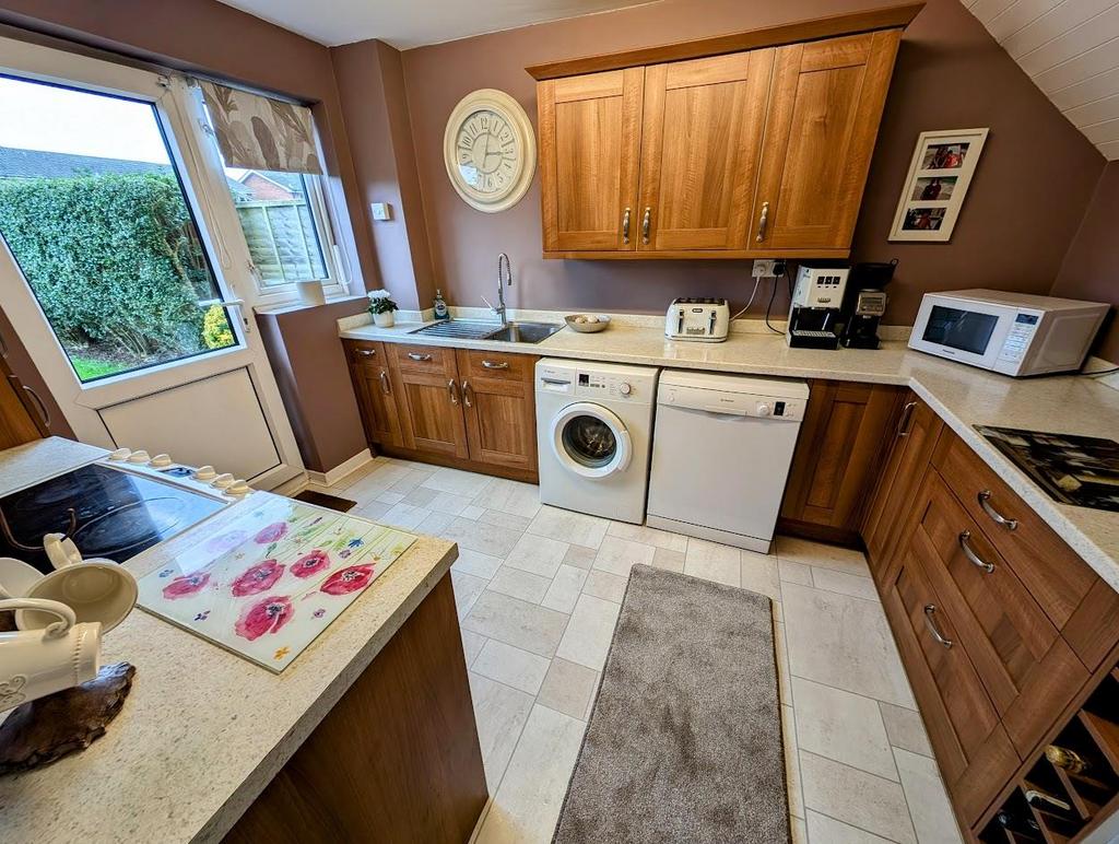 125 Edgeworth kitchen 3.jpg
