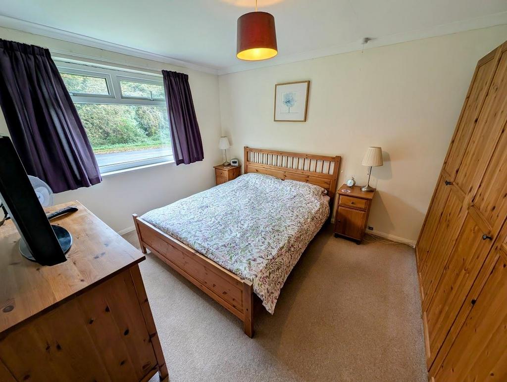 125 Edgeworth bed 1.jpg