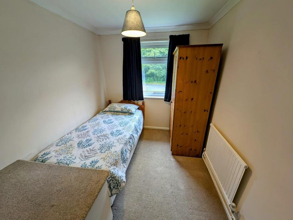 125 Edgeworth bed 3.jpg