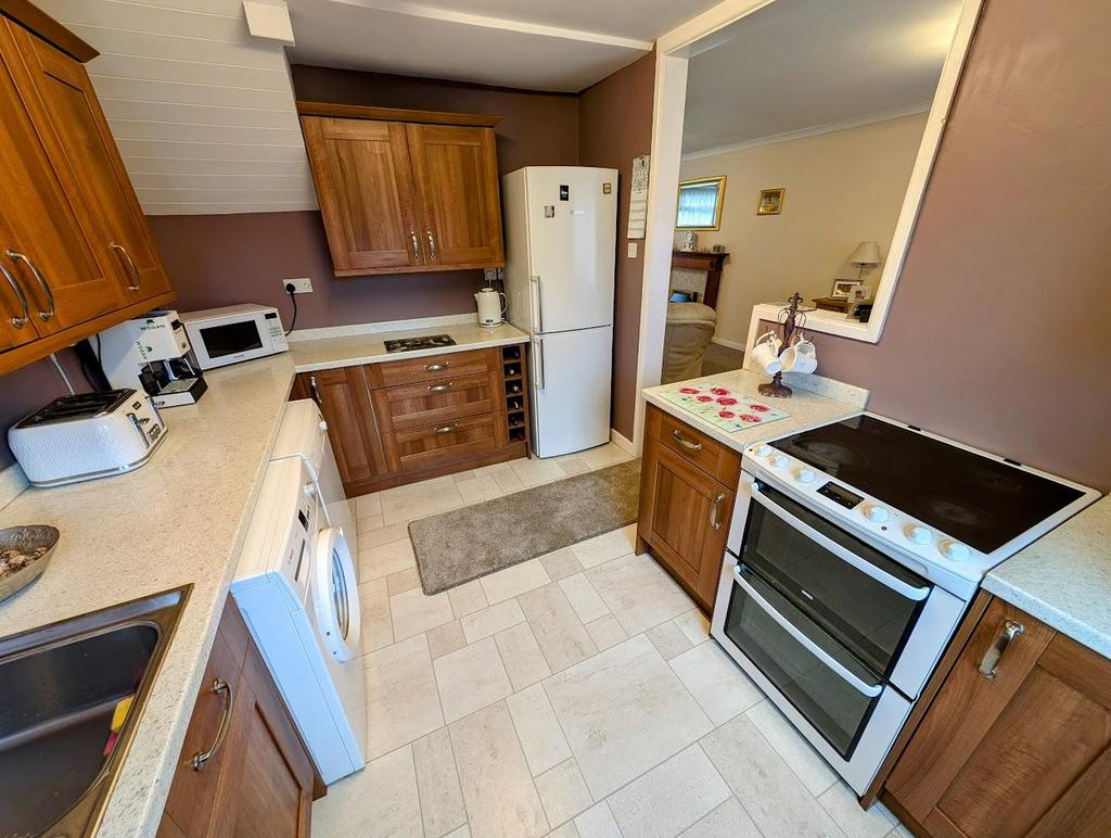 125 Edgeworth kitchen1.jpg