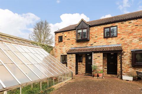 Porson Court, Cambridge CB2