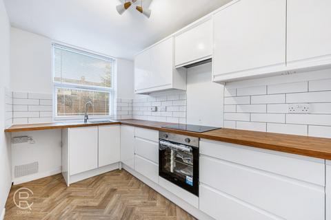 60 Riverside Close, London, W7 1BY