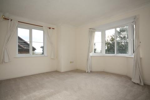 2 bedroom flat for sale, Woking GU21