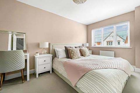 7 Emery Avenue, Gloucester, GL1 5QP