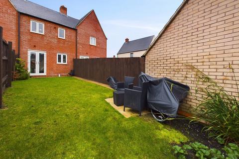 2 bedroom terraced house for sale, Hexham Street, Towcester, NN12