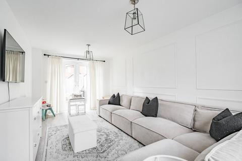 40 Apollo Crescent, Norwich, NR5 0WG