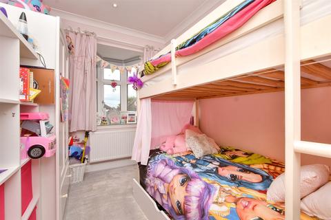20 Garden Close, Banstead, SM7 2QB