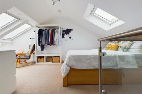 Flat B, 1 Querneby Avenue, Nottingham, NG3 5HU