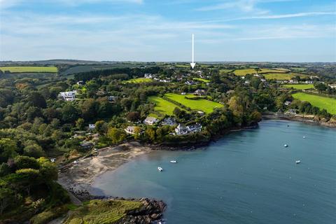 Karenza Gillan, Manaccan, Helston, TR12 6HG