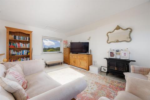 Karenza Gillan, Manaccan, Helston, TR12 6HG