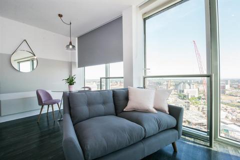 Studio to rent, Rotunda, 150 New Street