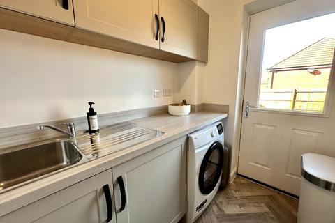 90 Adams Way, Hednesford, Cannock, WS12 4WJ