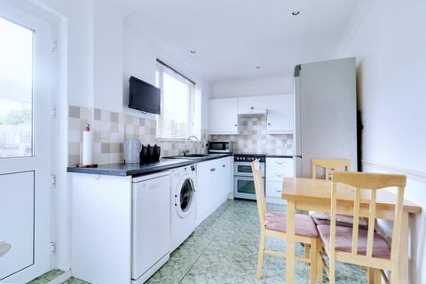 17 Tamar Drive, Aveley, South Ockendon, RM15 4NA