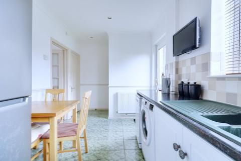 17 Tamar Drive, Aveley, South Ockendon, RM15 4NA