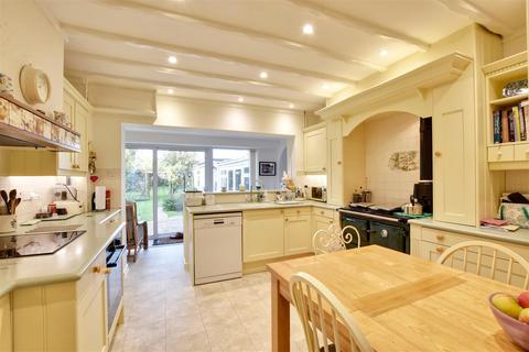 3 bedroom detached house for sale, Sea Road, Winchelsea Beach