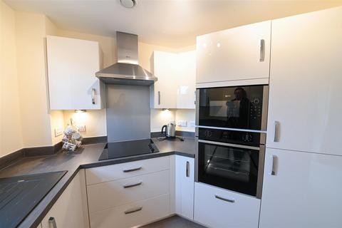 1 bedroom apartment to rent, Southborough Gate, Pinewood Gardens, Tunbridge Wells