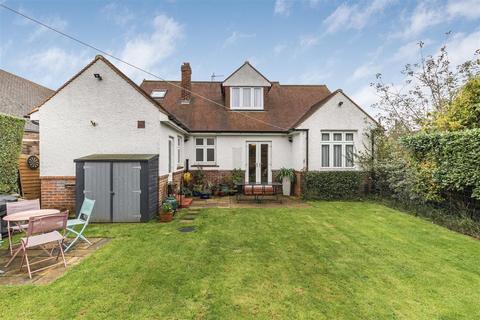 16 Johns Road, Meopham, Gravesend, DA13 0LP