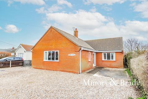 3 bedroom detached bungalow for sale, Priory Road, Bacton