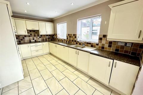 2 bedroom detached bungalow for sale, Lydney GL15