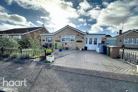 2 bedroom detached bungalow for sale, Oaklands Drive, Wisbech