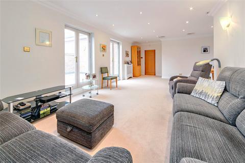 2 bedroom penthouse for sale, Hambleden Place, Gills Hill, Radlett, Hertfordshire, WD7