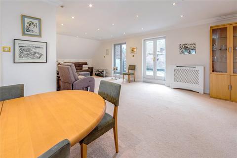 2 bedroom penthouse for sale, Hambleden Place, Gills Hill, Radlett, Hertfordshire, WD7