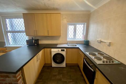 4 bedroom house to rent, Aylesbury Road, Brynmill, , Swansea