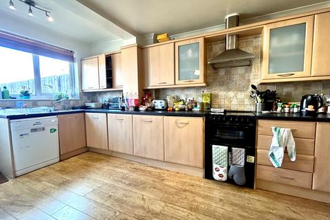 4 bedroom terraced house to rent, Marypole Walk, Stoke Hill, Exeter, EX4