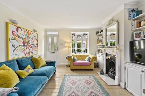 31 Albany Passage, Richmond, TW10 6DL